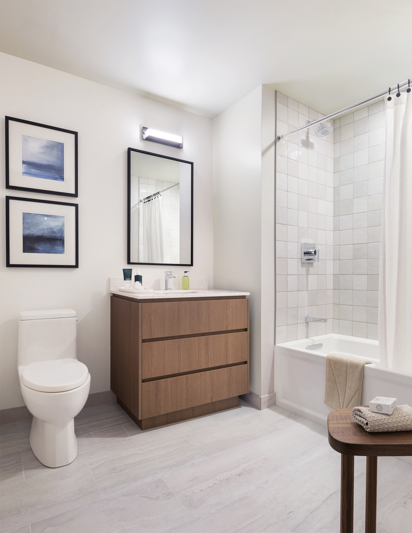 164 N Peoria Street Unit: 908