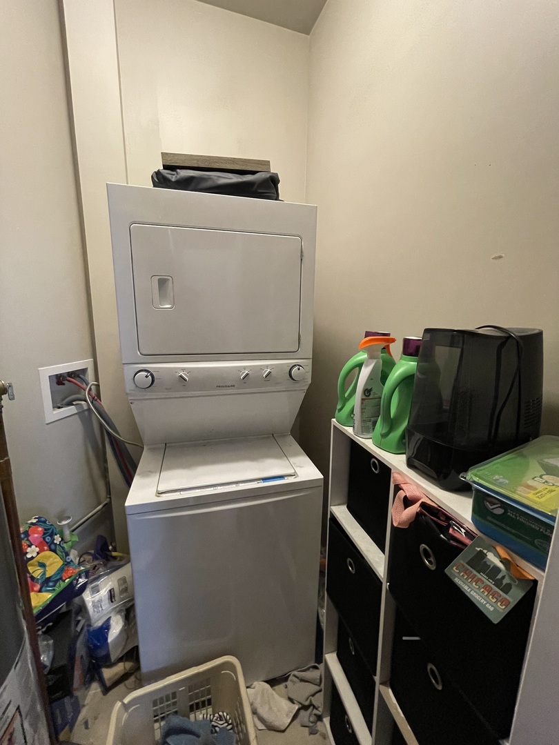 3502 N Sheffield Avenue Unit: 2
