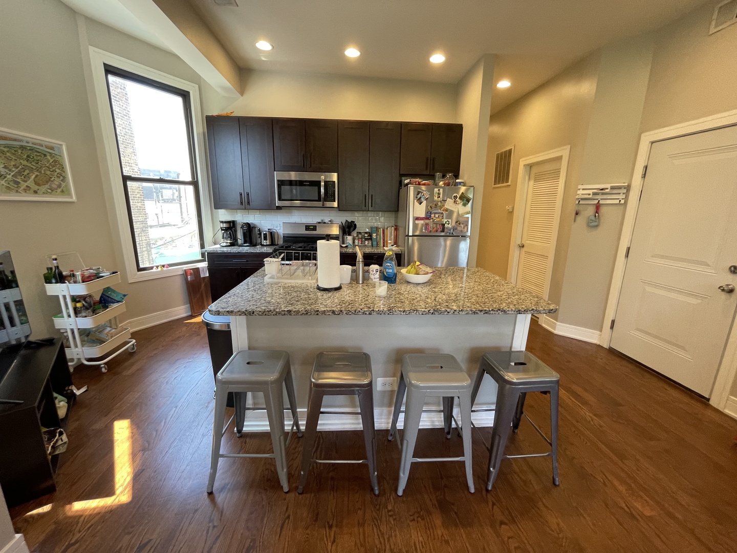 3502 N Sheffield Avenue Unit: 2