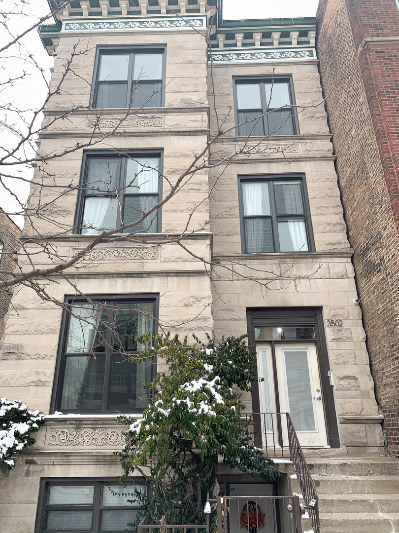 3502 N Sheffield Avenue Unit: 2