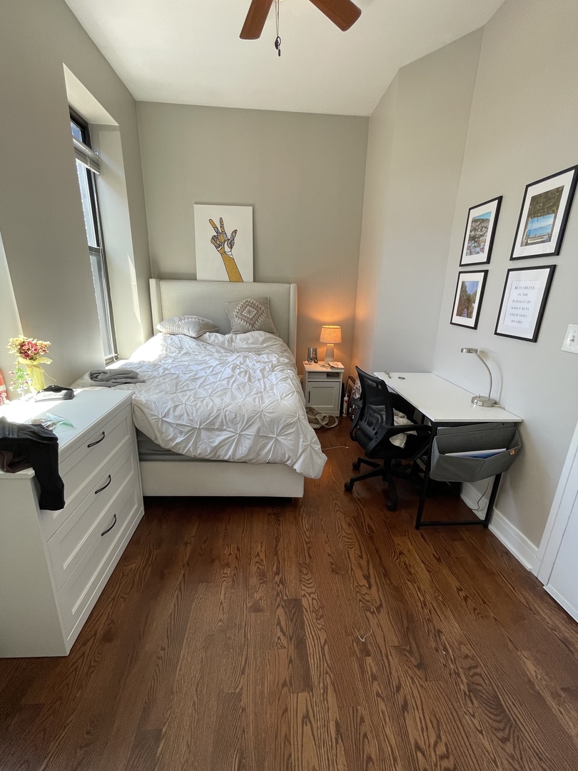 3502 N Sheffield Avenue Unit: 2