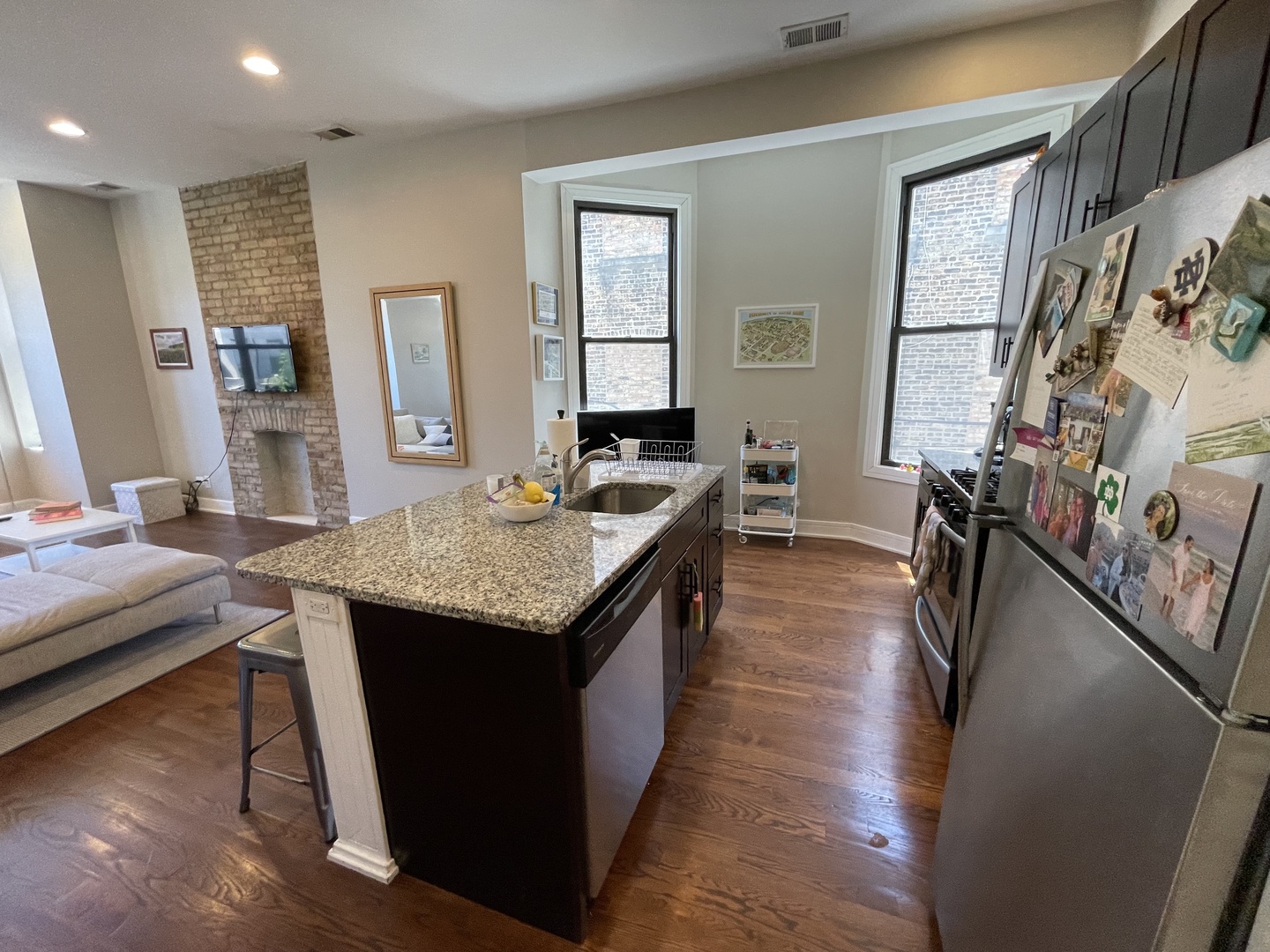 3502 N Sheffield Avenue Unit: 2