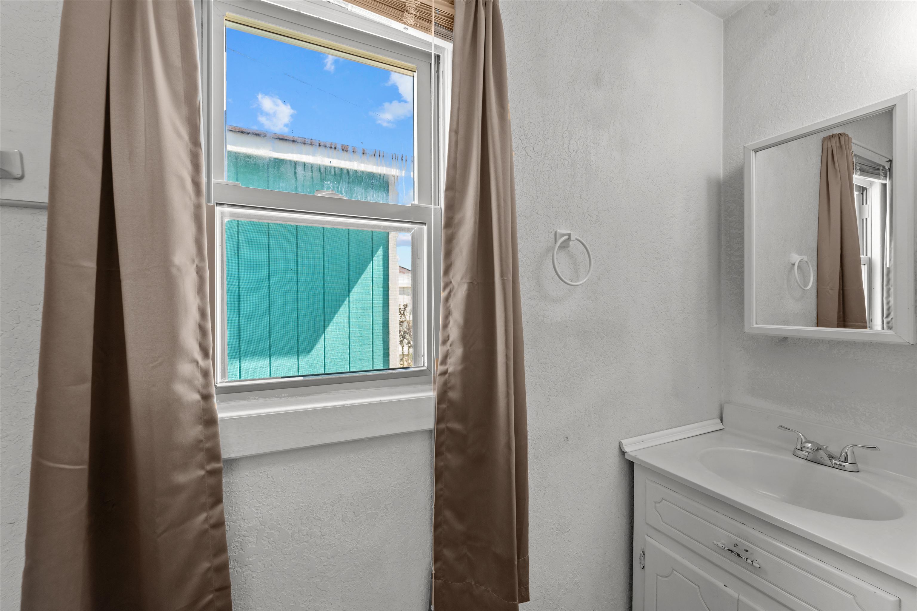 502 Suffolk Street Lot 915