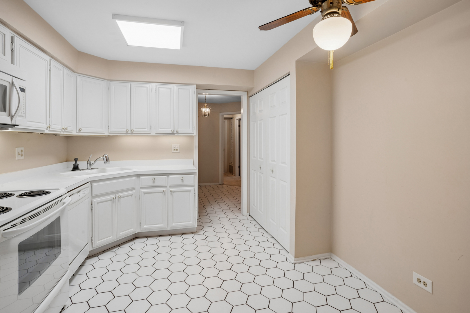 200 Lake Boulevard Unit: 428