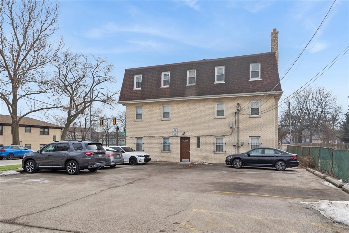 6534 W Montrose Avenue Unit: 3W