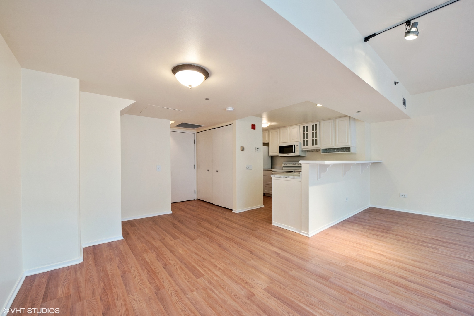 61 W 15th Street Unit: 204