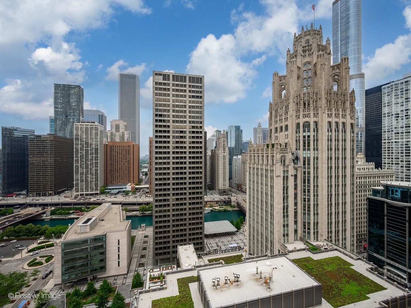 160 E ILLINOIS Street Unit: 1604