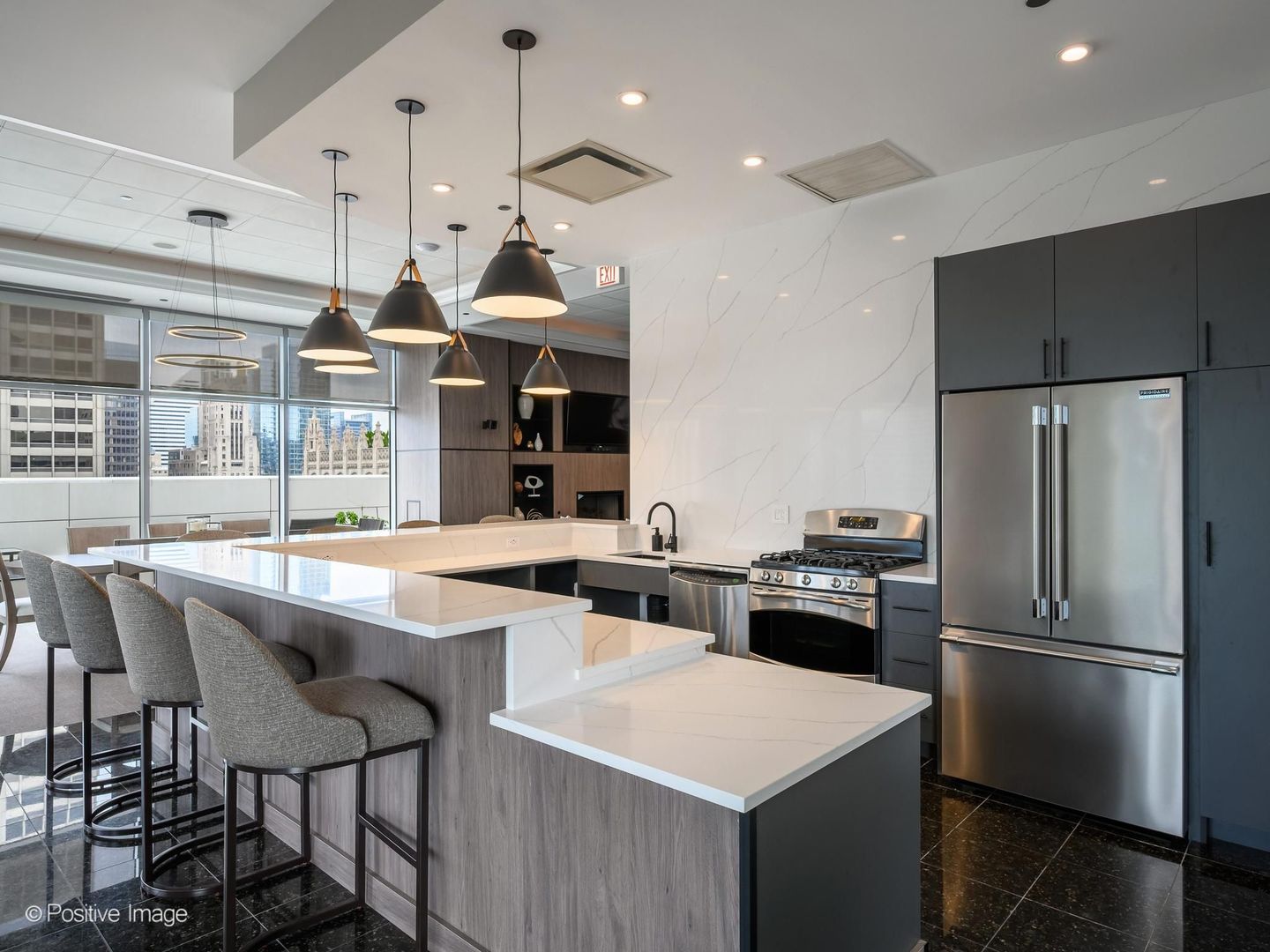160 E ILLINOIS Street Unit: 1604