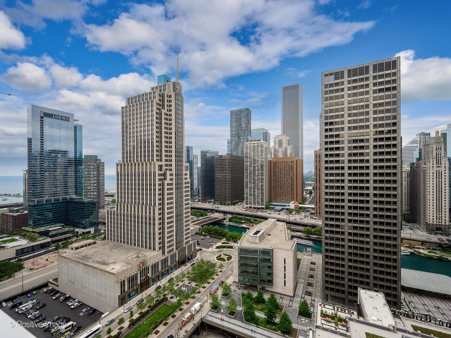 160 E ILLINOIS Street Unit: 1604