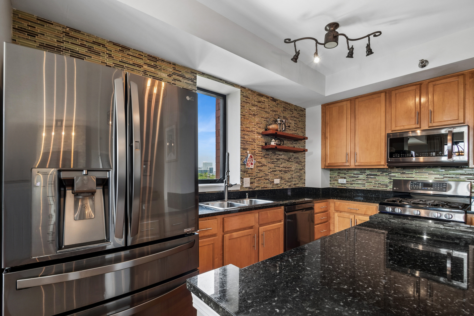 3232 N Halsted Street Unit: D712