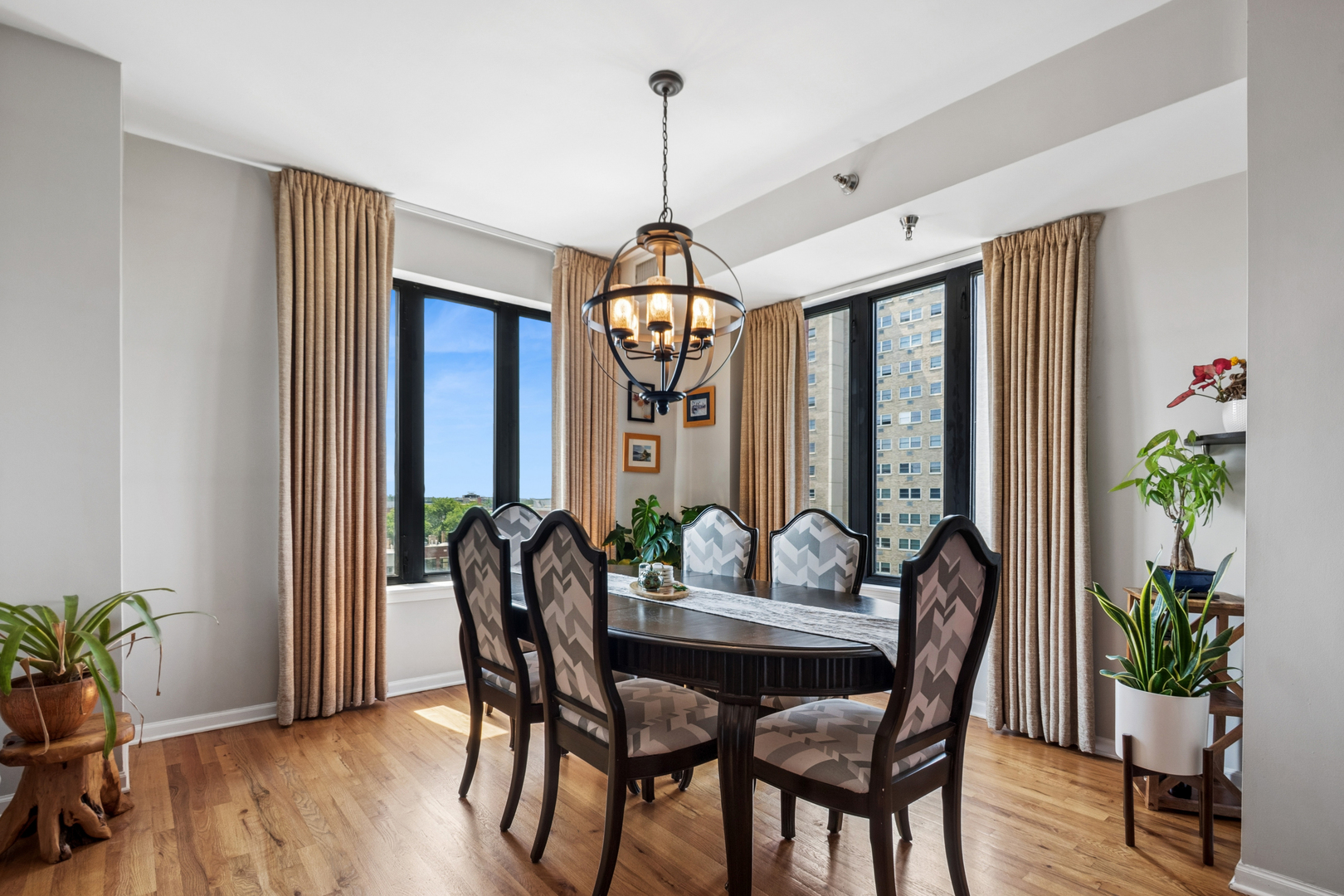 3232 N Halsted Street Unit: D712