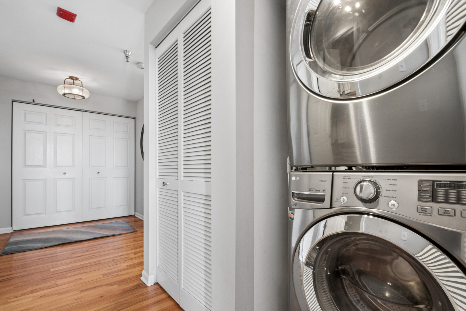 3232 N Halsted Street Unit: D712