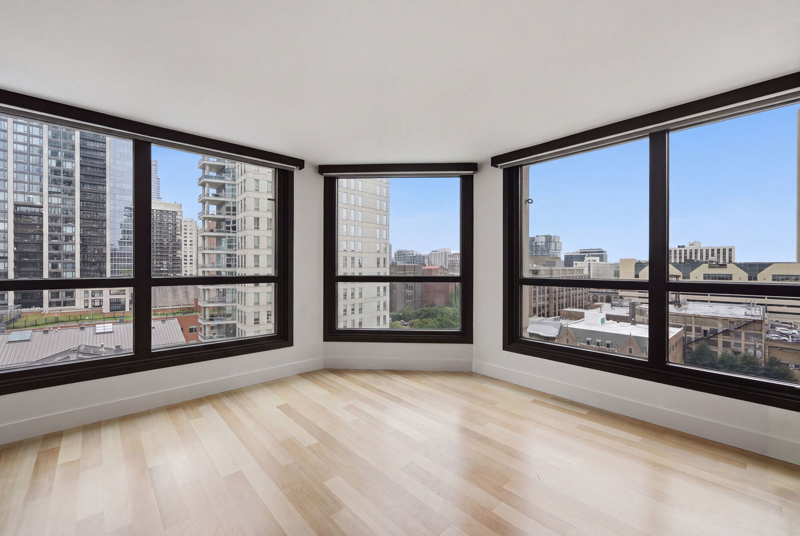 1030 N State Street Unit: 5L