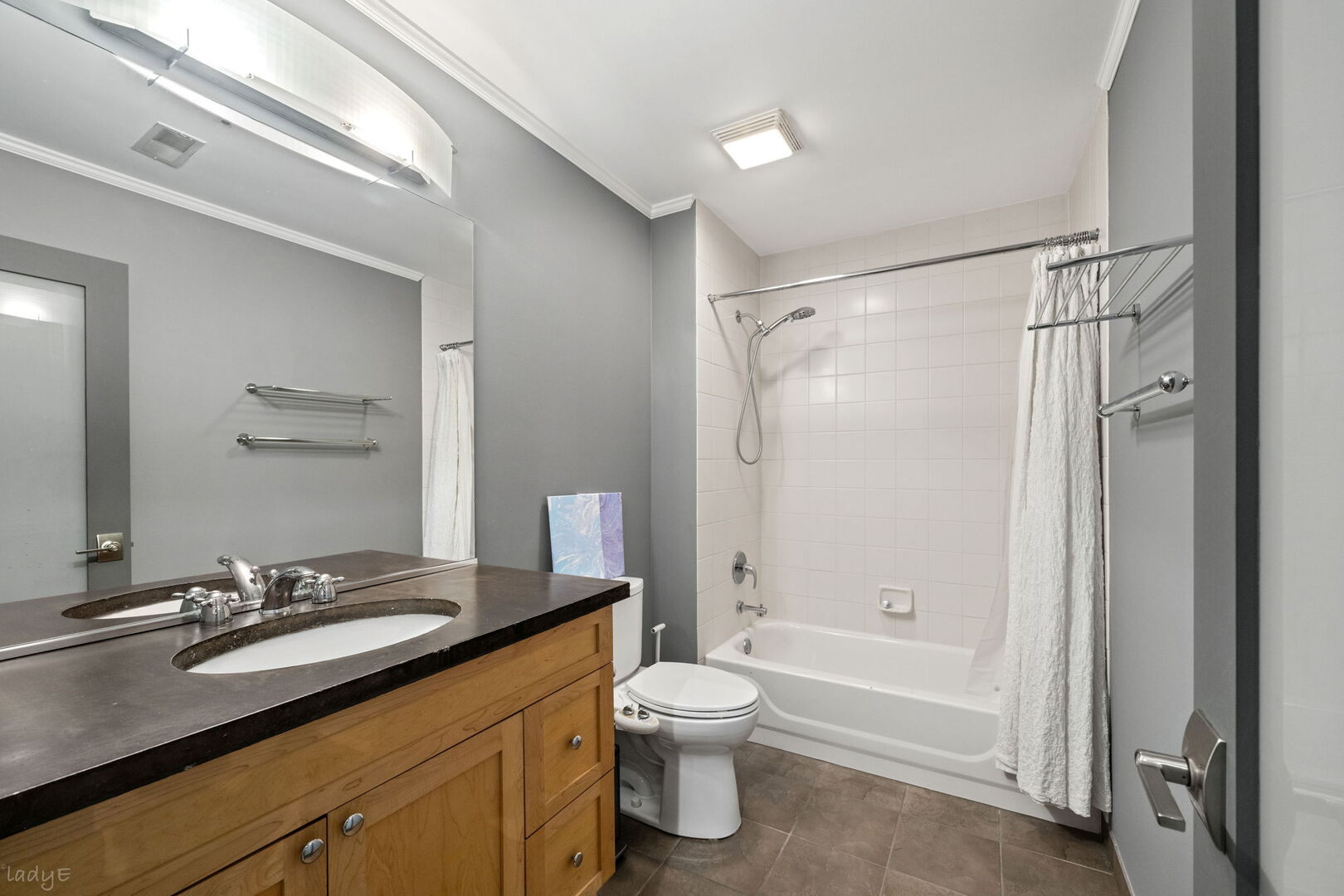 520 W Huron Street Unit: 412