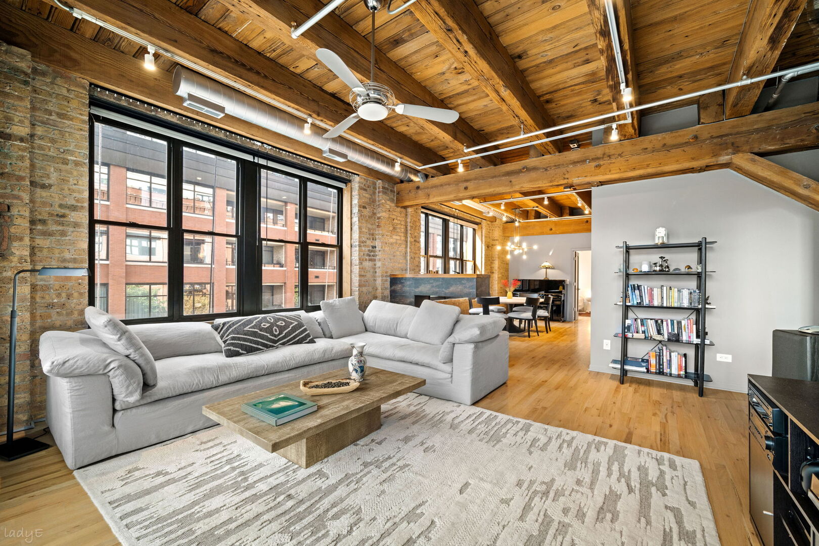520 W Huron Street Unit: 412