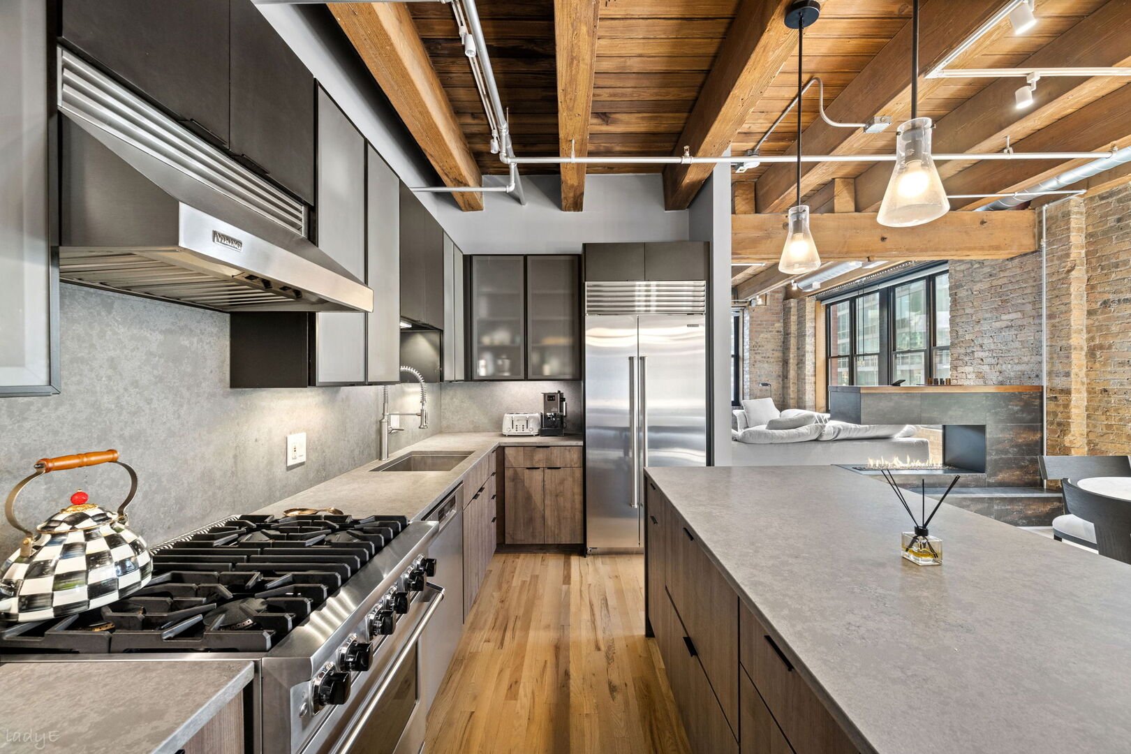 520 W Huron Street Unit: 412