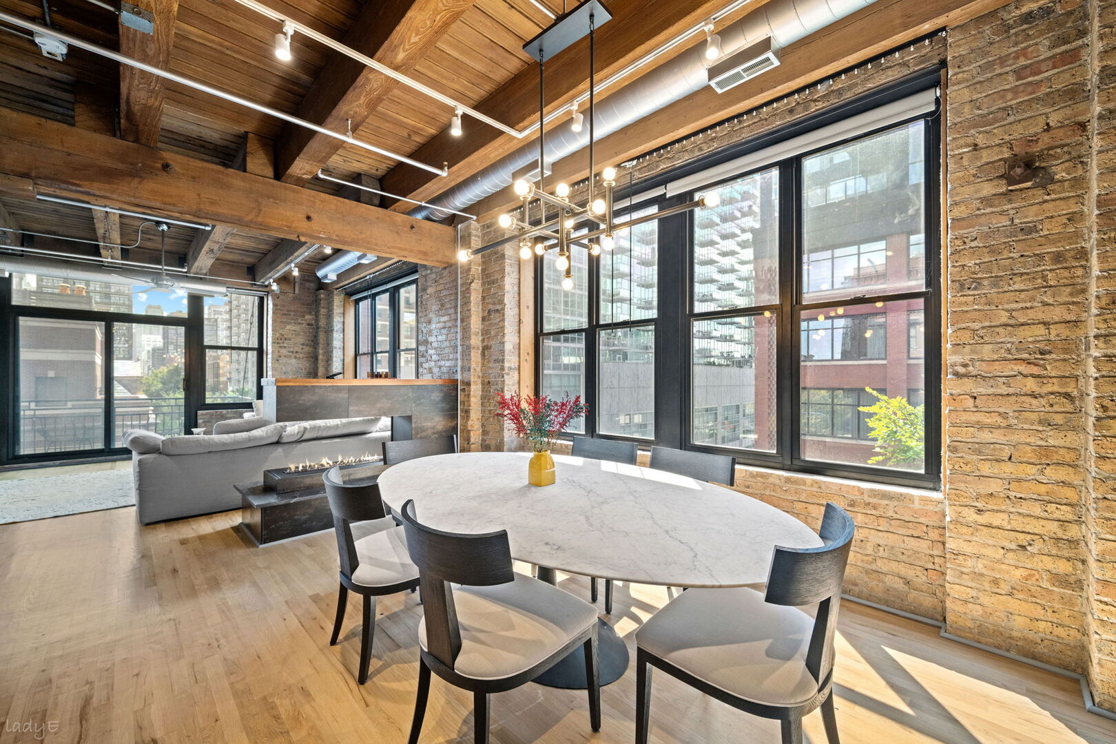 520 W Huron Street Unit: 412