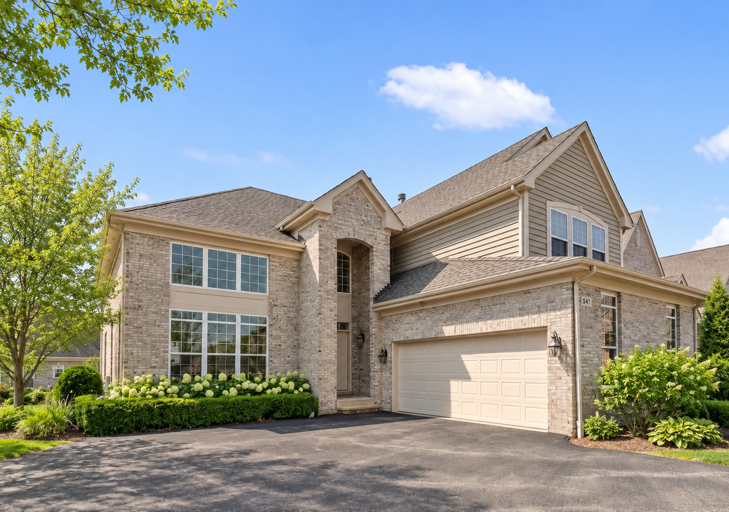 541 Bridgestone Court Unit: 541