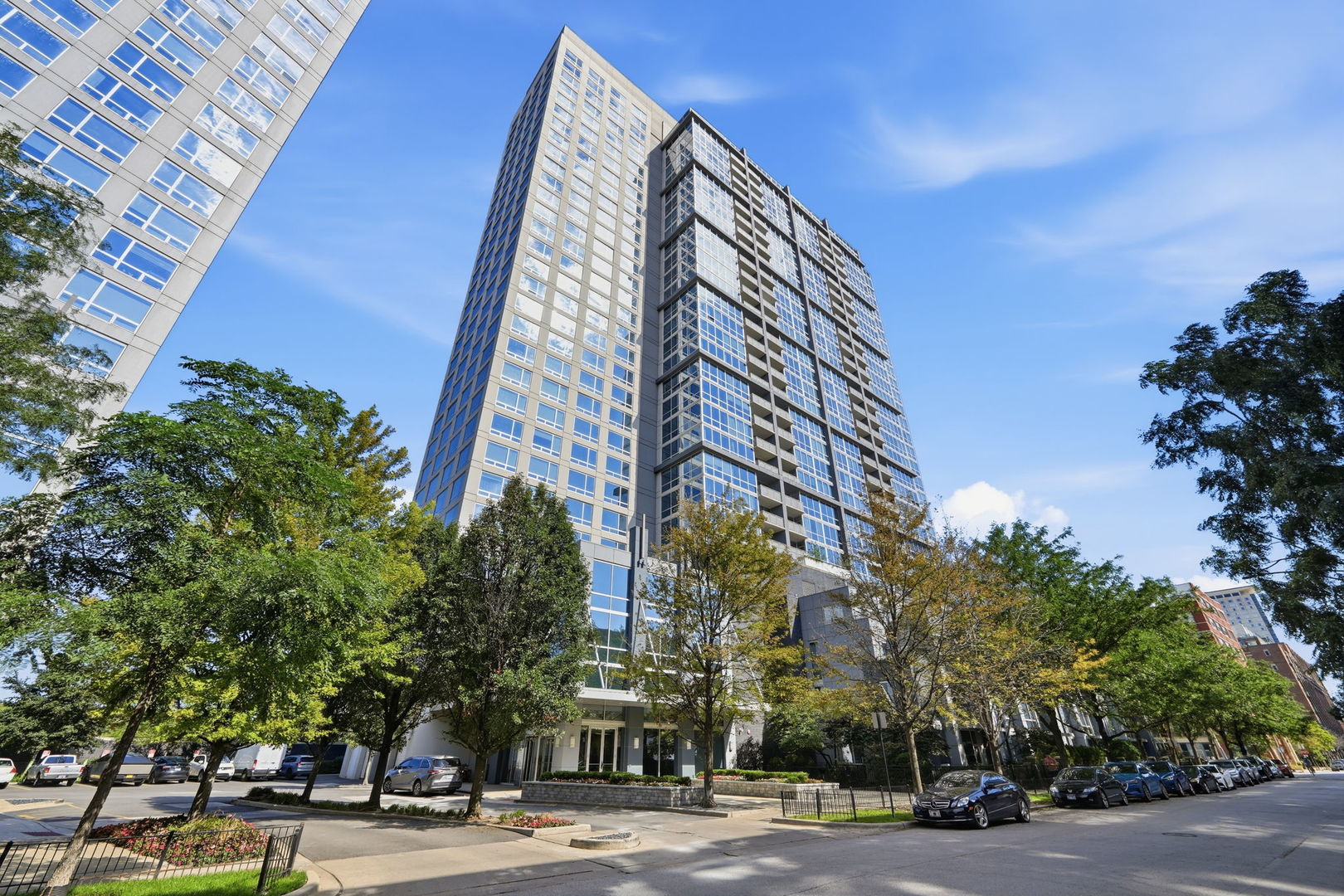 1901 S Calumet Avenue Unit: 2411