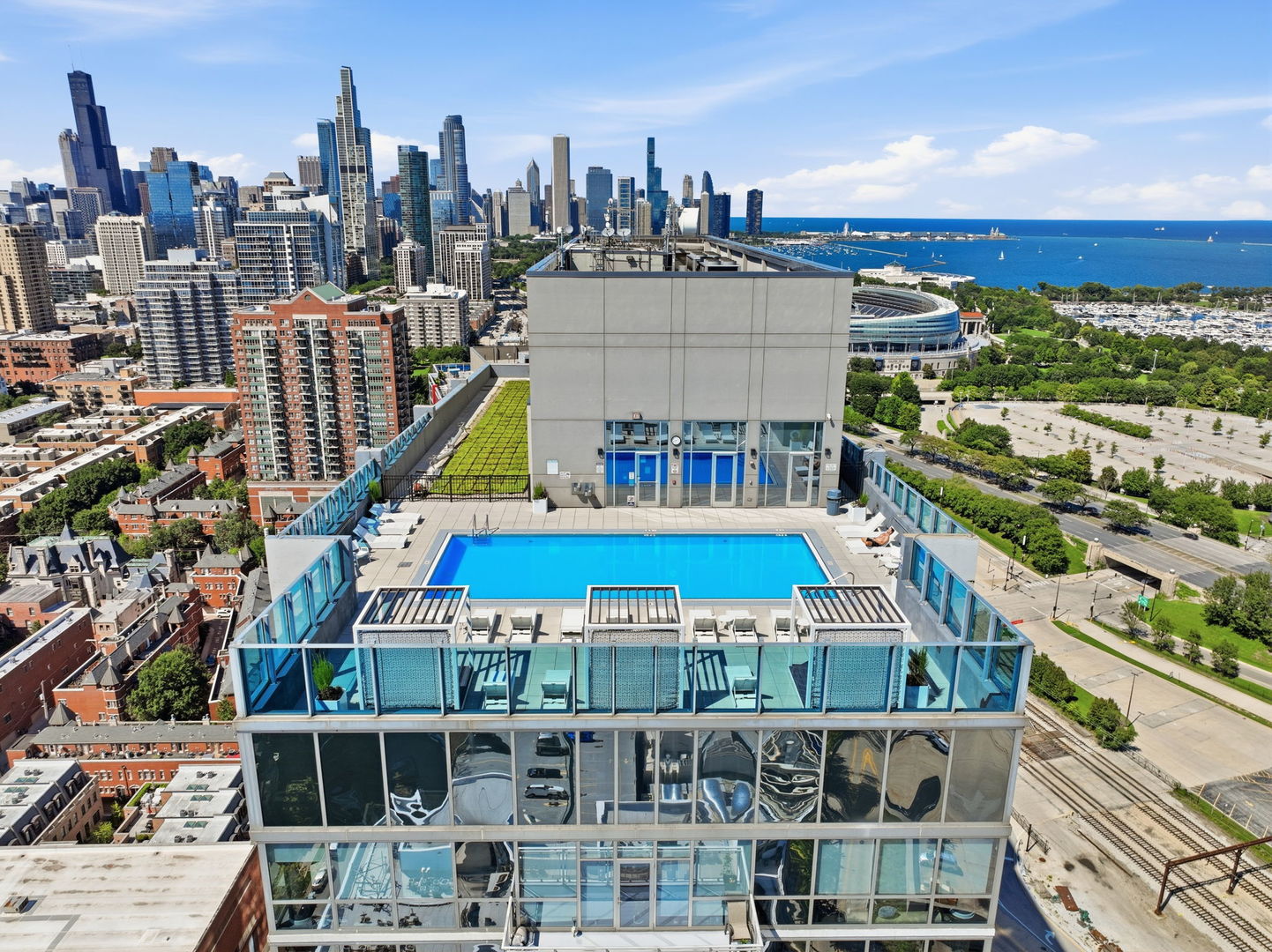 1901 S Calumet Avenue Unit: 2411