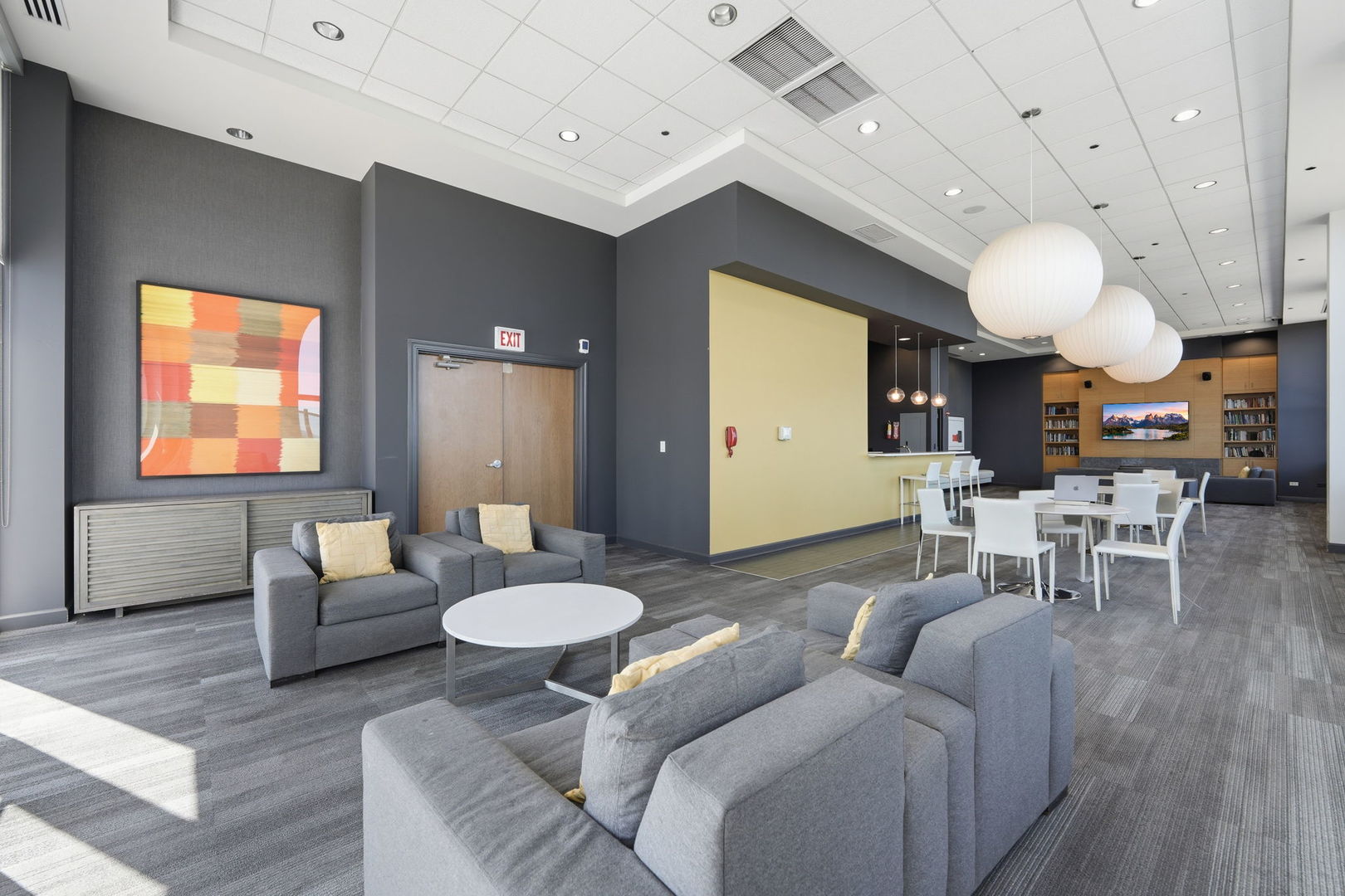 1901 S Calumet Avenue Unit: 2411