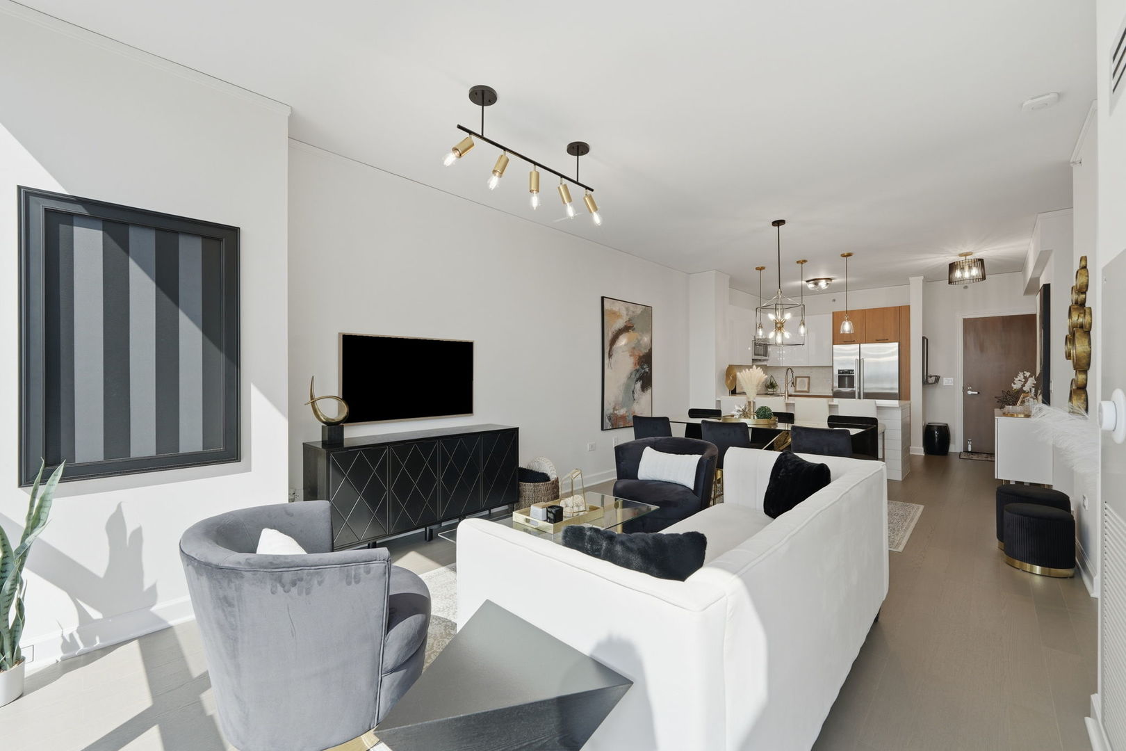 1901 S Calumet Avenue Unit: 2411