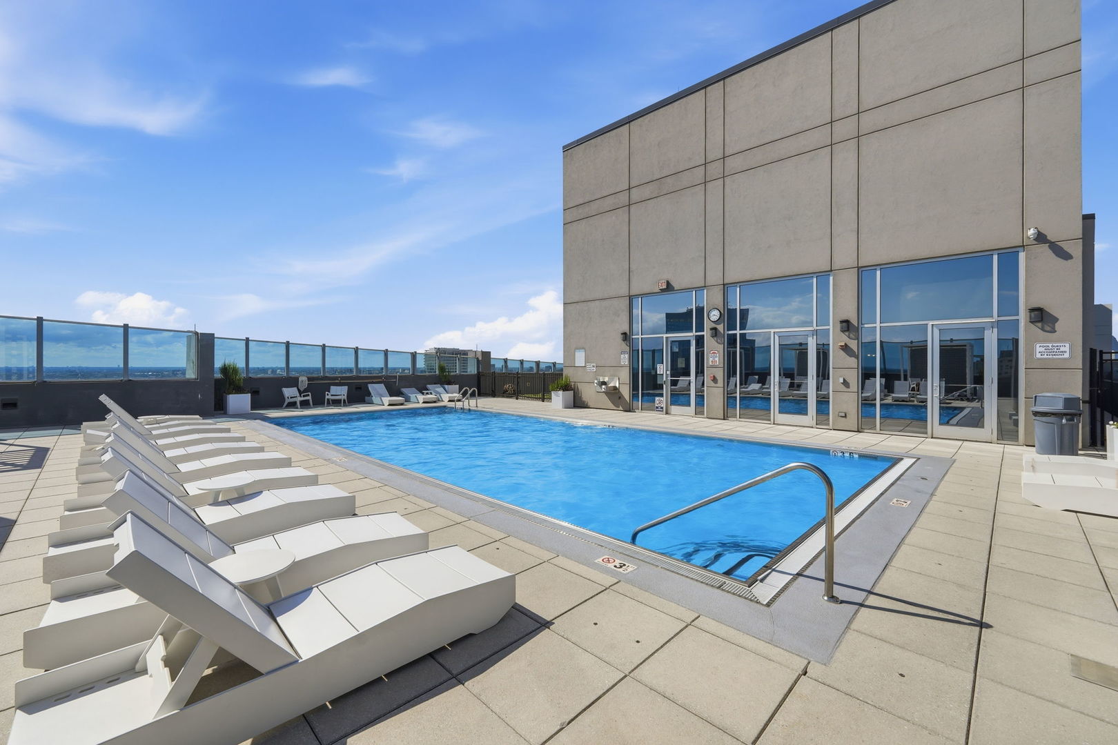 1901 S Calumet Avenue Unit: 2411
