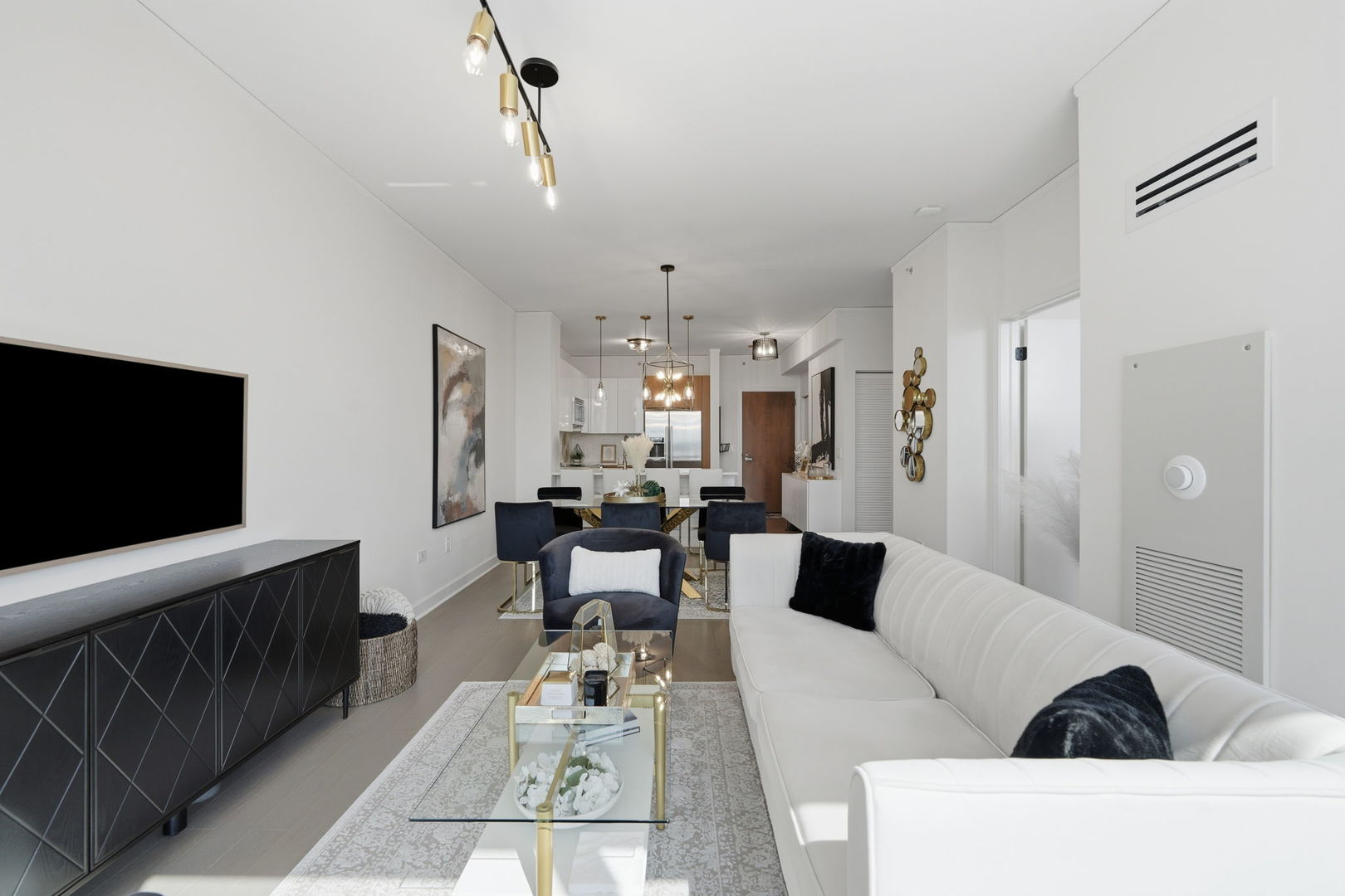 1901 S Calumet Avenue Unit: 2411