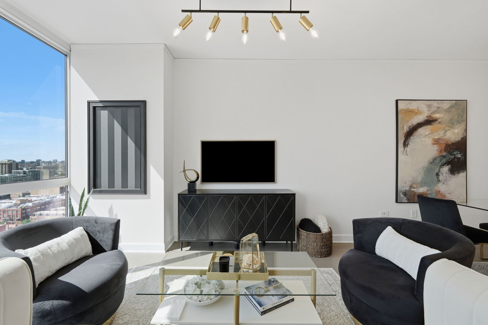 1901 S Calumet Avenue Unit: 2411