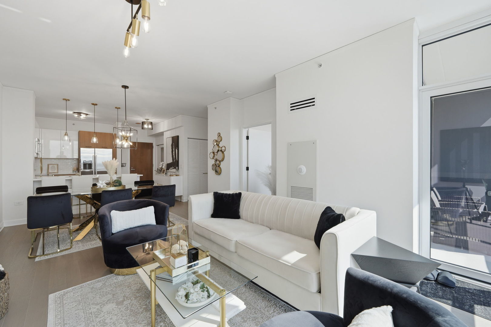 1901 S Calumet Avenue Unit: 2411