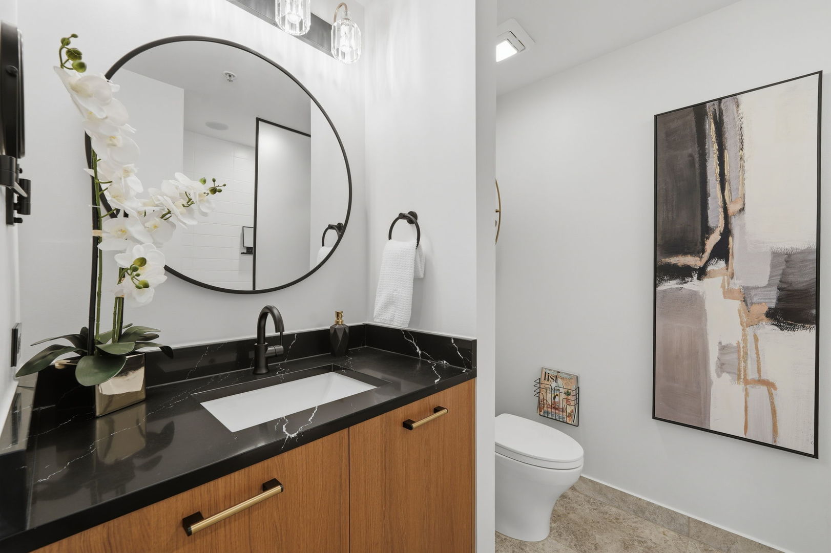 1901 S Calumet Avenue Unit: 2411
