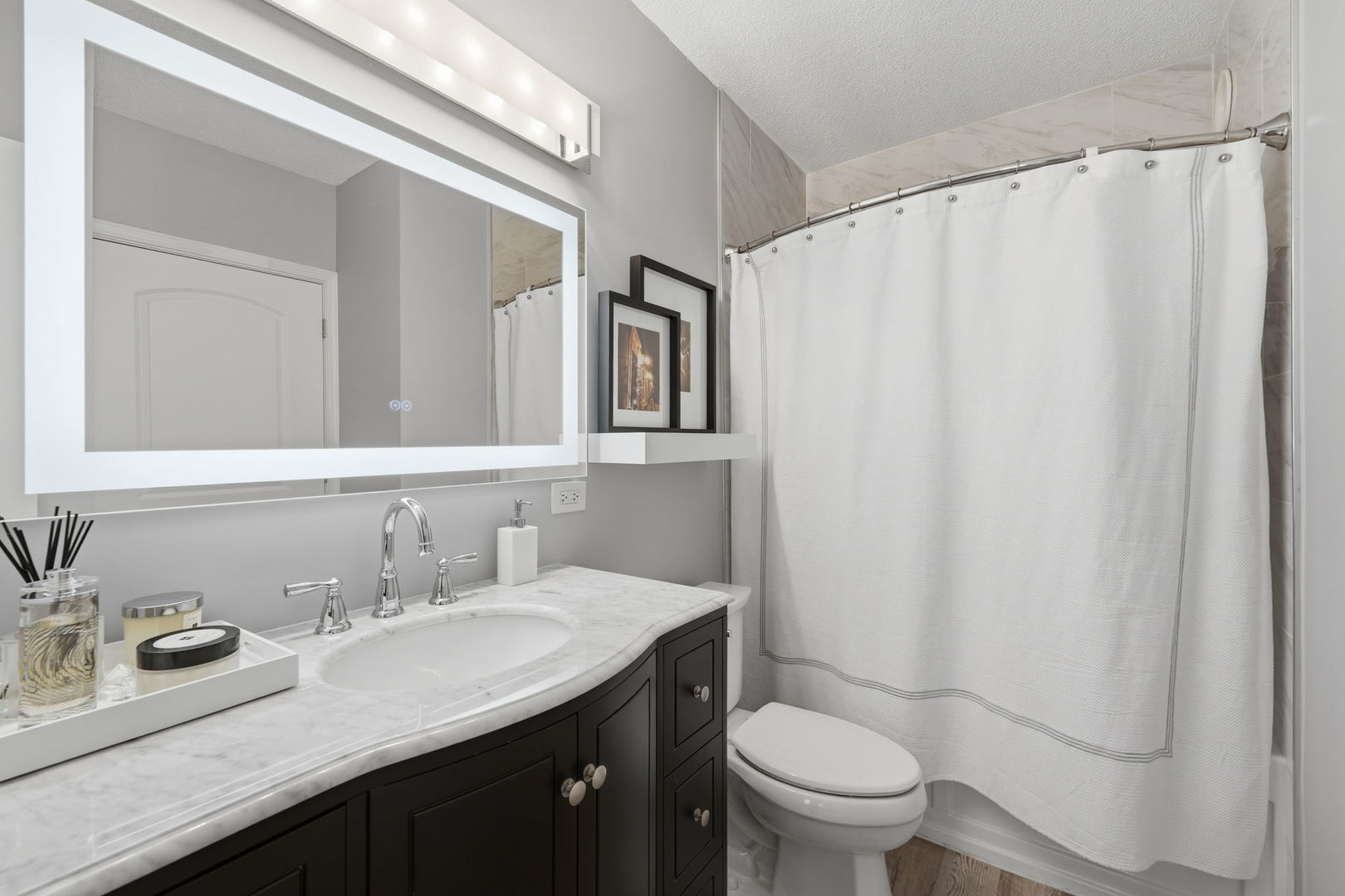 222 N Columbus Drive Unit: 2807