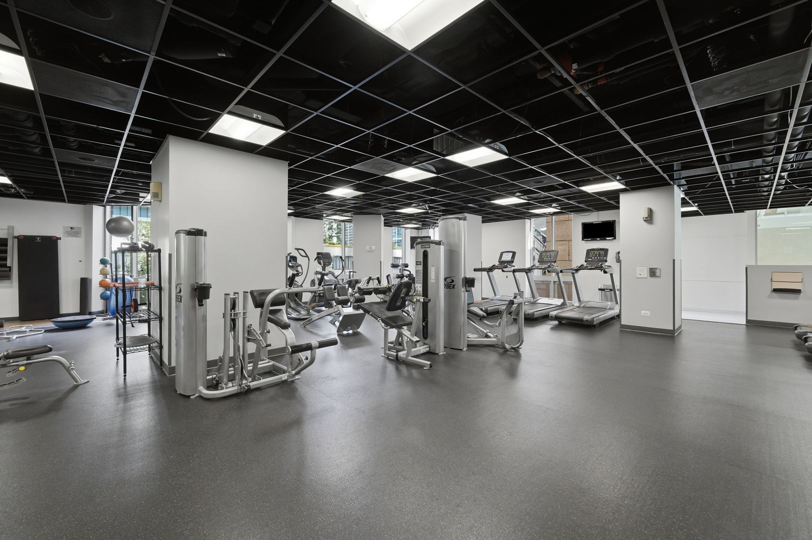 222 N Columbus Drive Unit: 2807