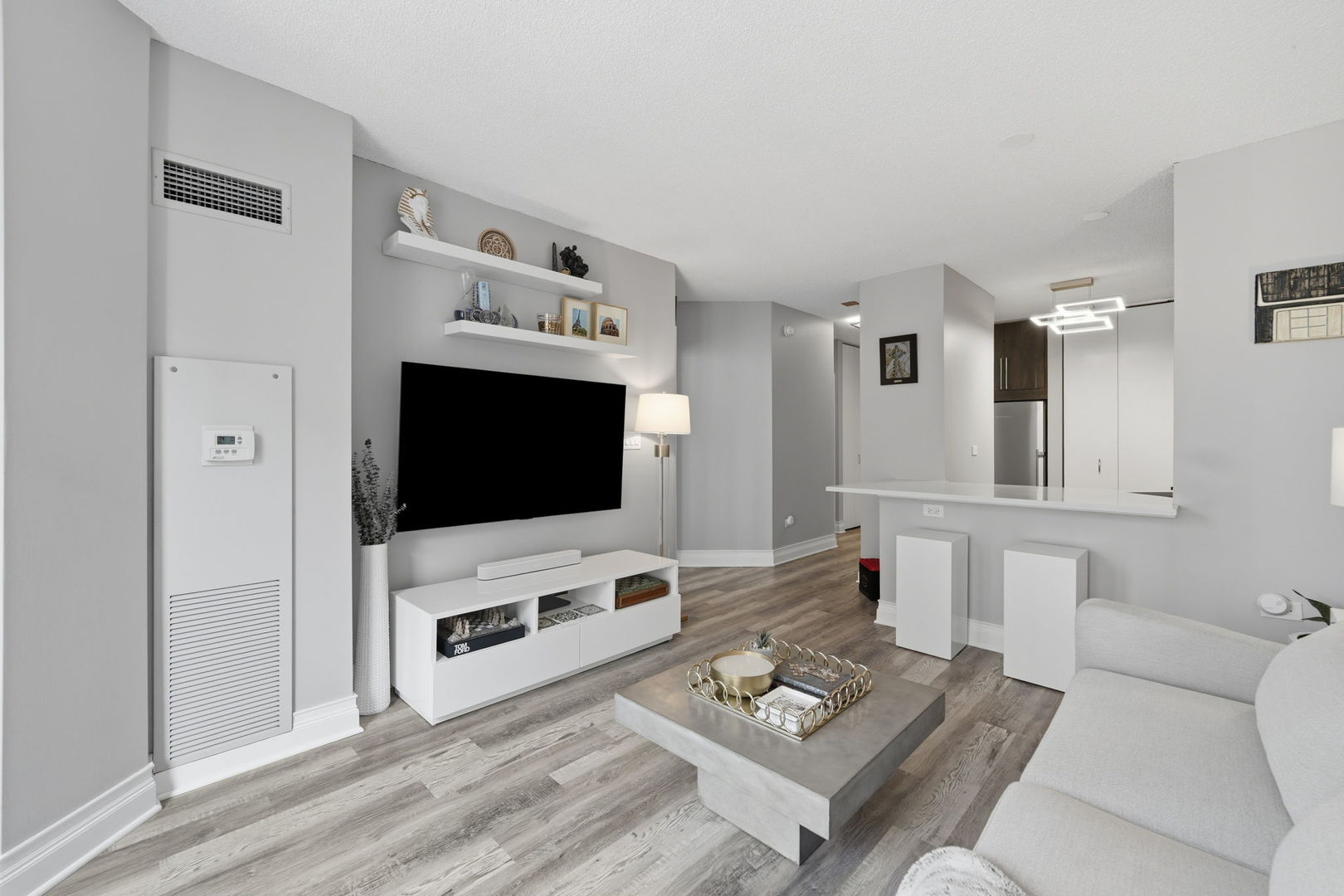 222 N Columbus Drive Unit: 2807