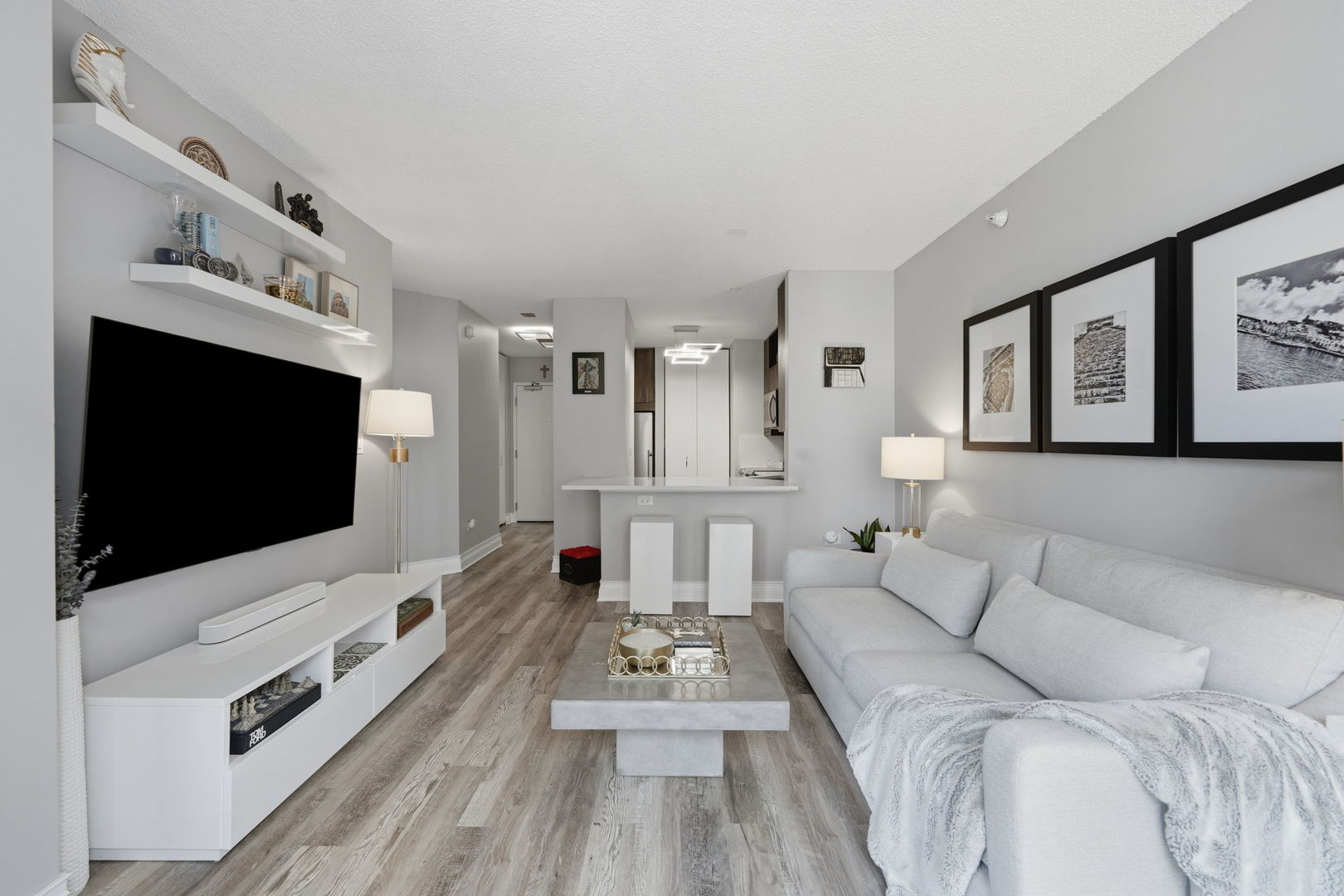 222 N Columbus Drive Unit: 2807