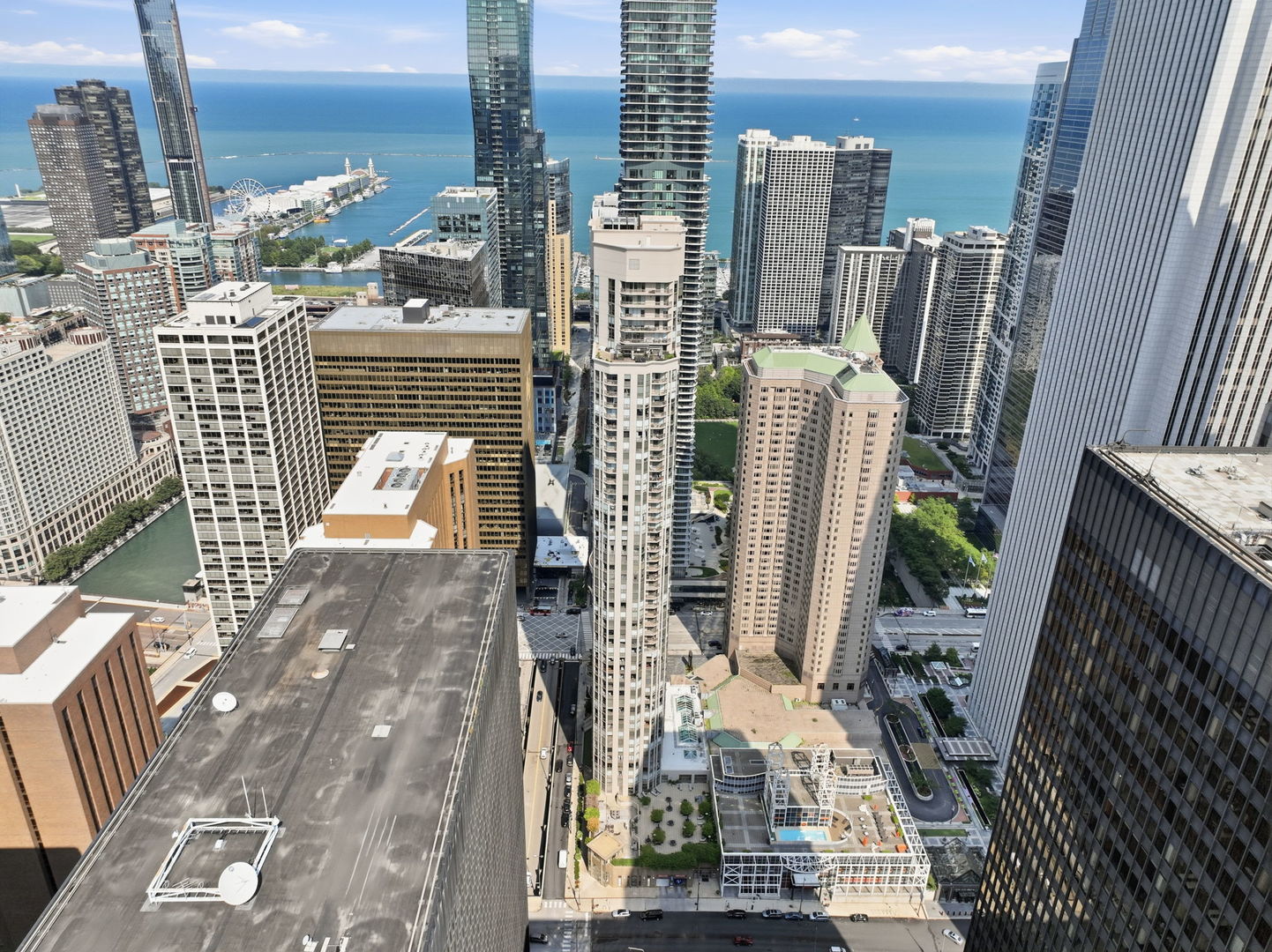 222 N Columbus Drive Unit: 2807