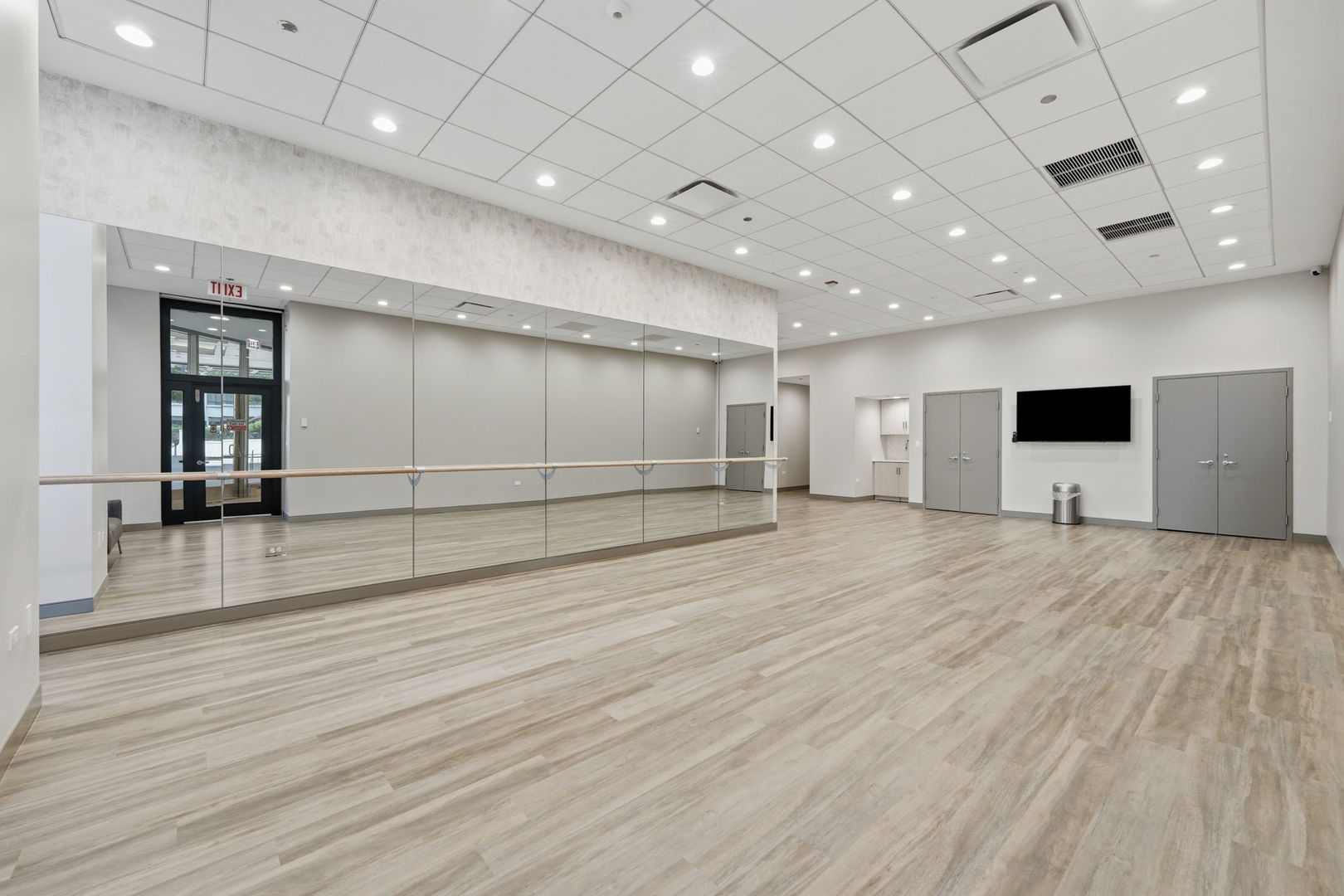 222 N Columbus Drive Unit: 2807