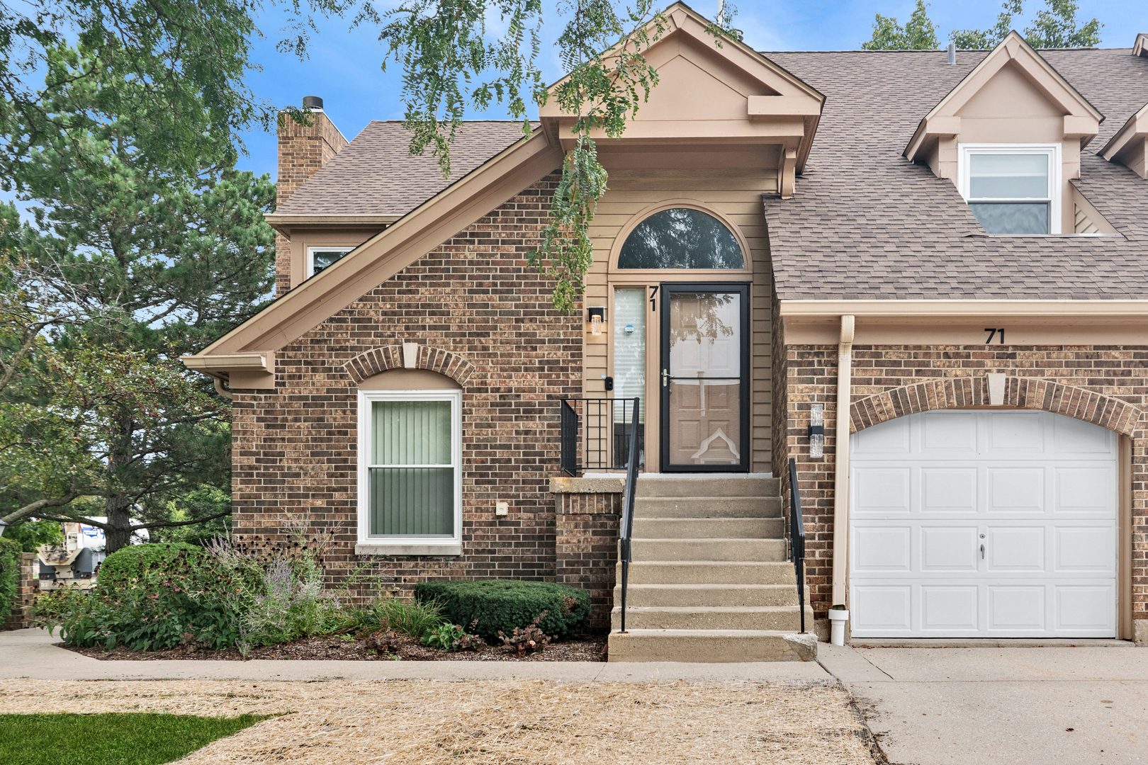 71 Willow Parkway Unit: 72-2