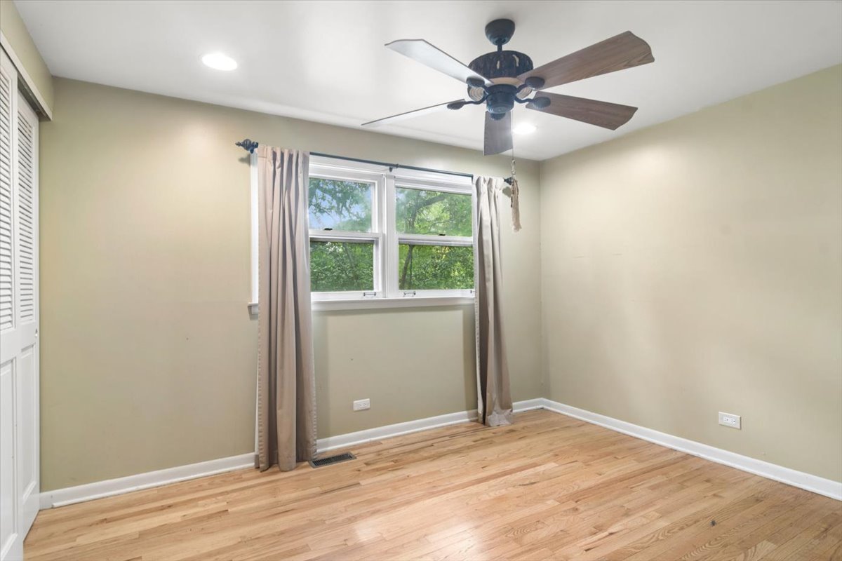 211 W Pickwick Road