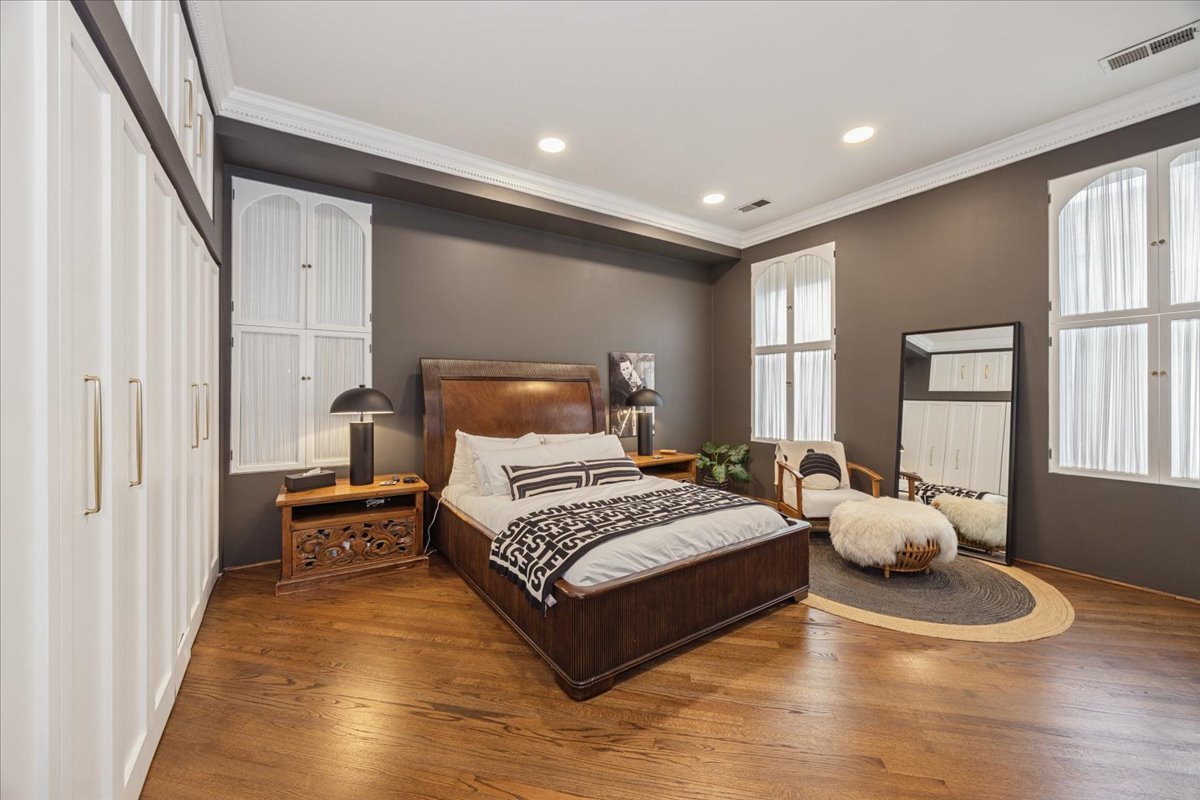 78 E Elm Street Unit: 3