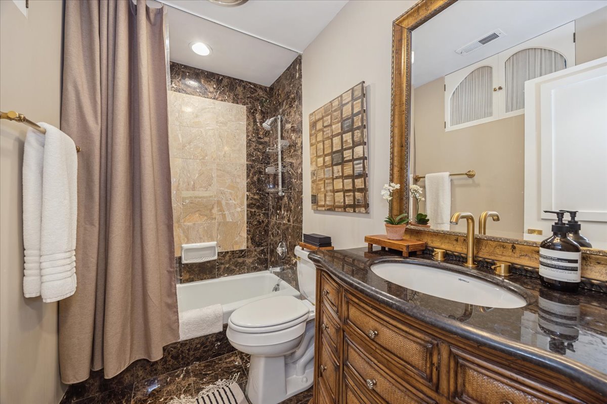78 E Elm Street Unit: 3