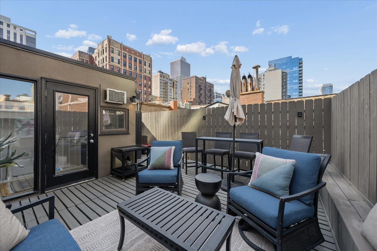 78 E Elm Street Unit: 3