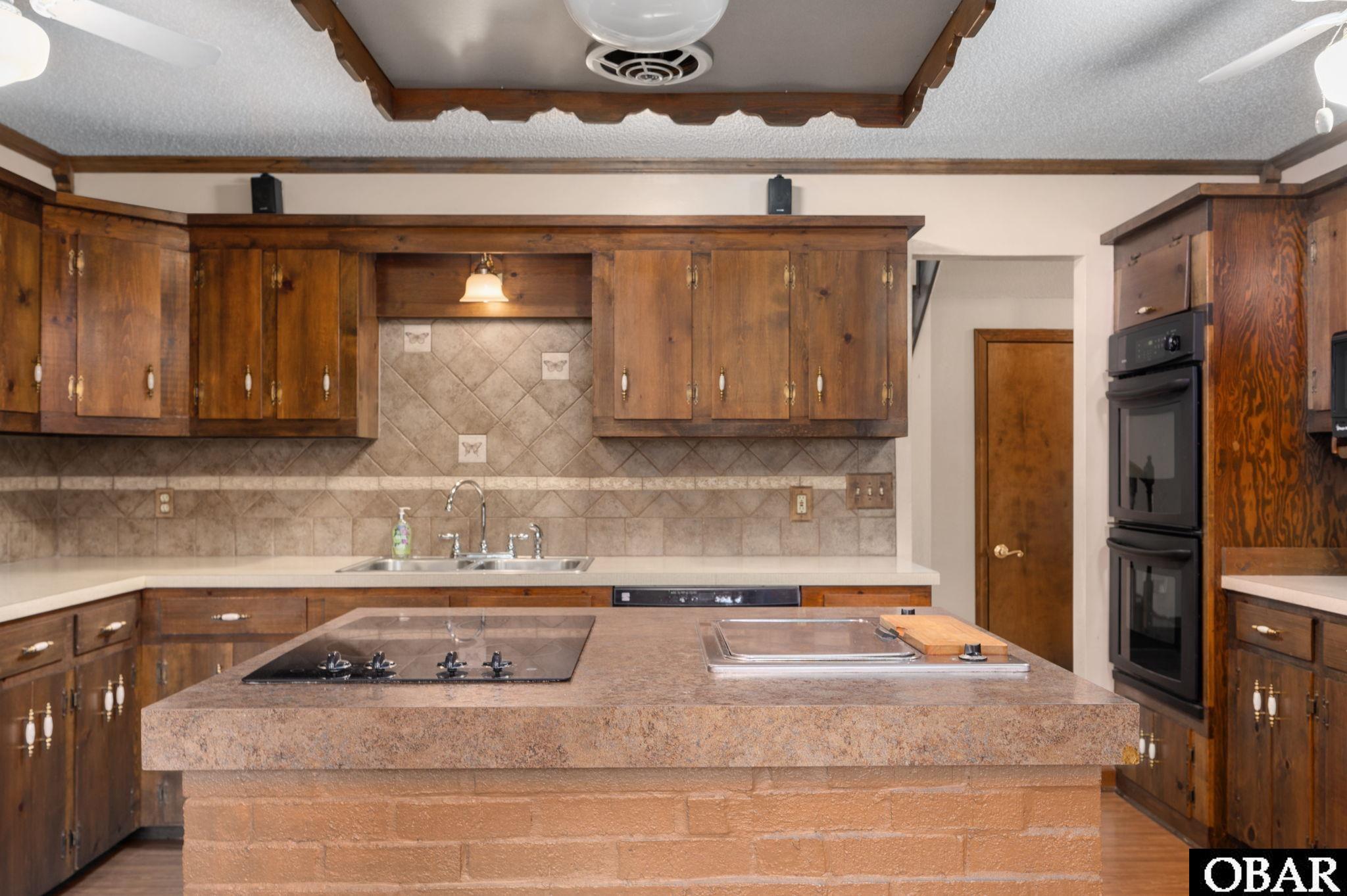 800 W Kitty Hawk Road Lot A2 + oth