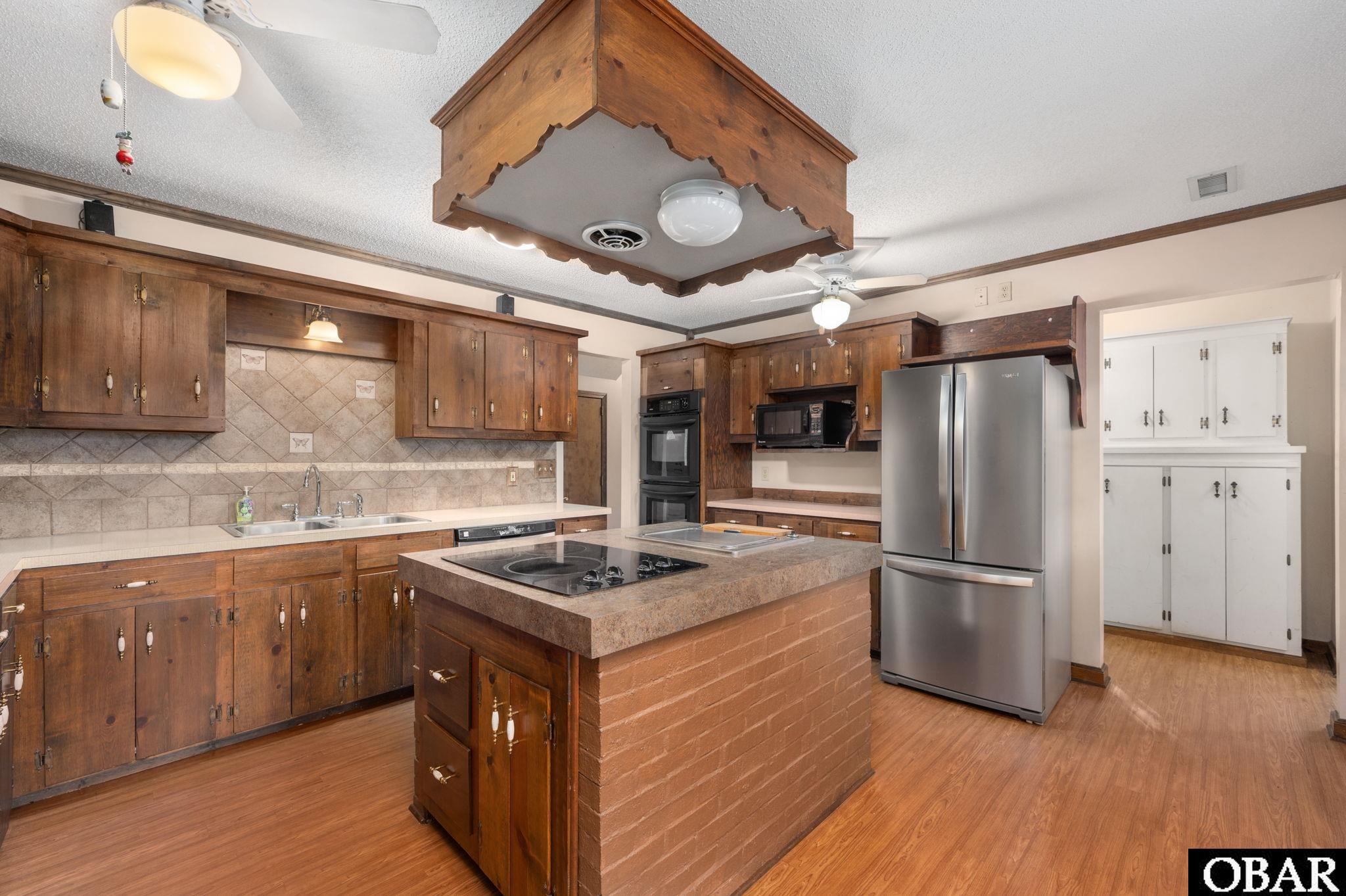 800 W Kitty Hawk Road Lot A2 + oth