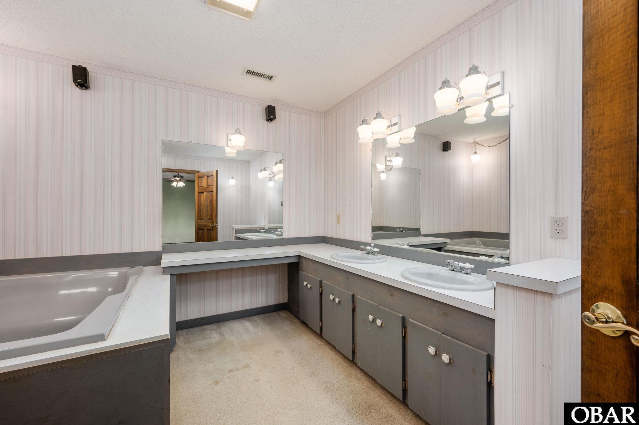 800 W Kitty Hawk Road Lot A2 + oth