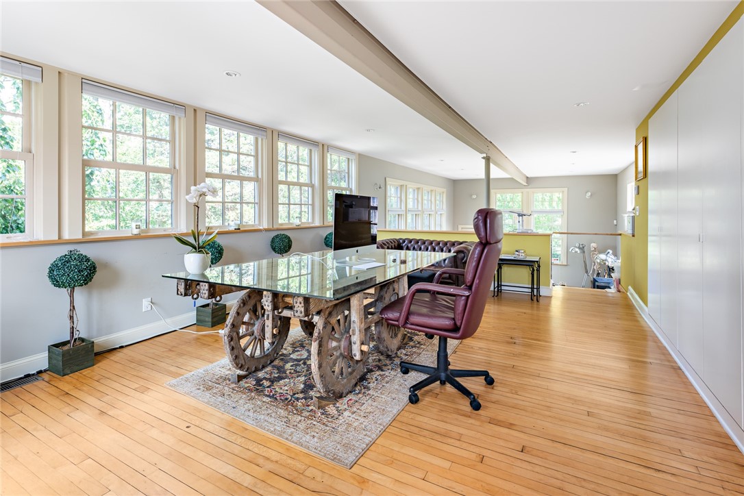 460 Rochambeau Avenue