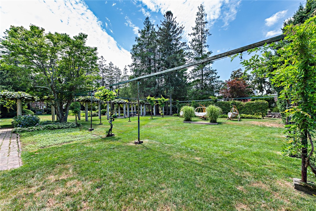 460 Rochambeau Avenue