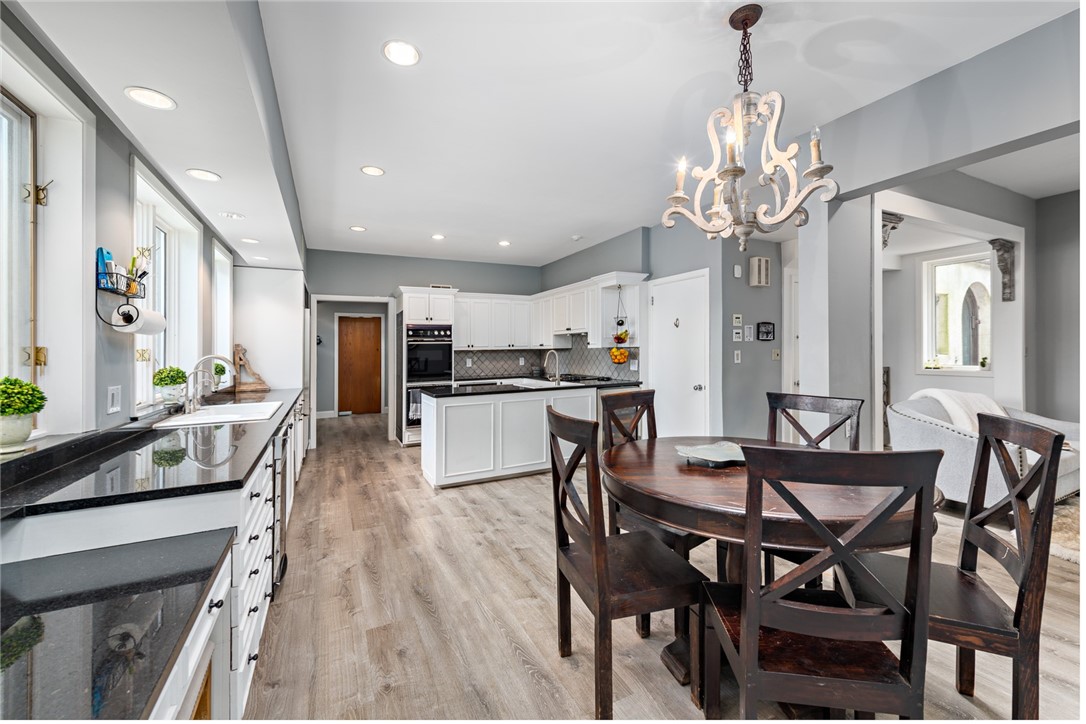 460 Rochambeau Avenue