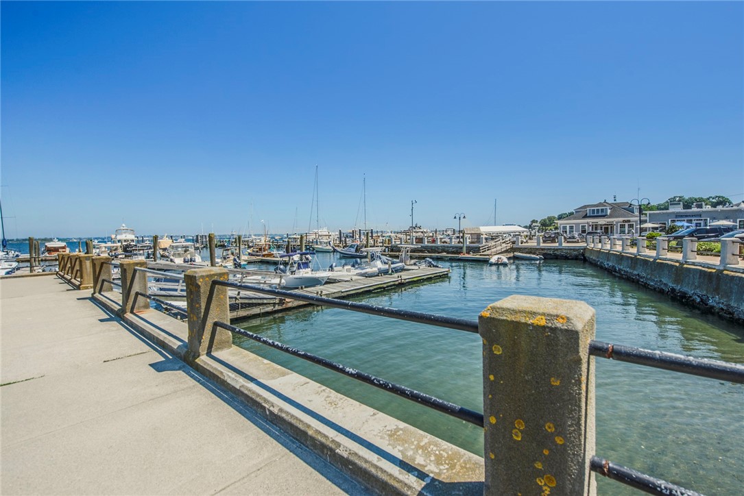 53 Conanicus Avenue 1G