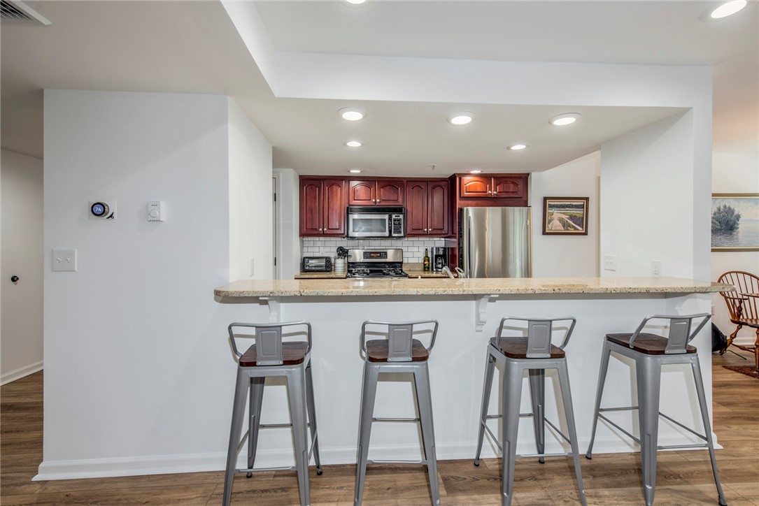 53 Conanicus Avenue 1G